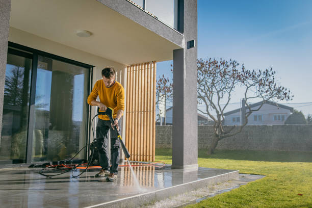 Animal Enclosure Cleaning in Hutchins, TX